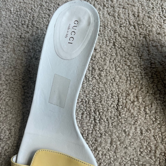 Gucci Yellow Horsebit Yellow Patent Leather Low Heel Gambit Sandals - Picture 12 of 13